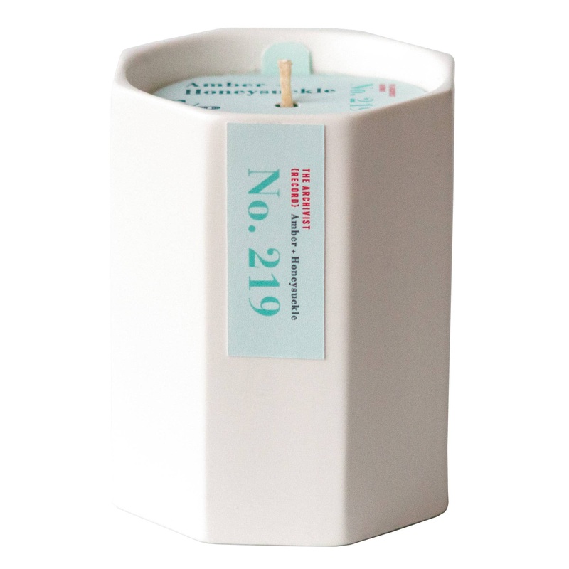Amber Honeysuckle – 12 oz. Candle