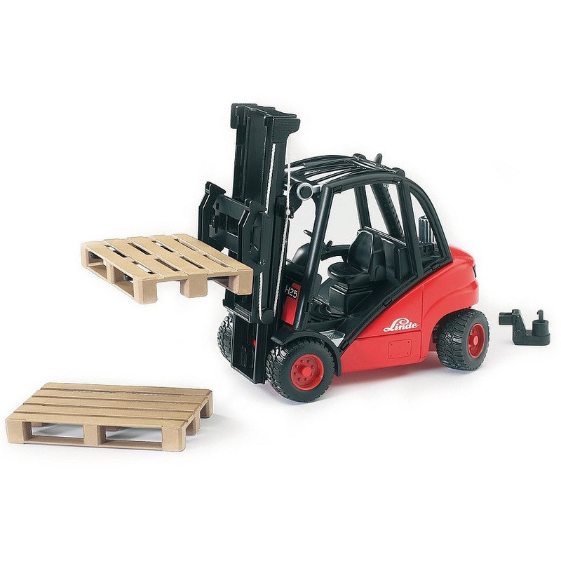Fork lift with 2 pallets