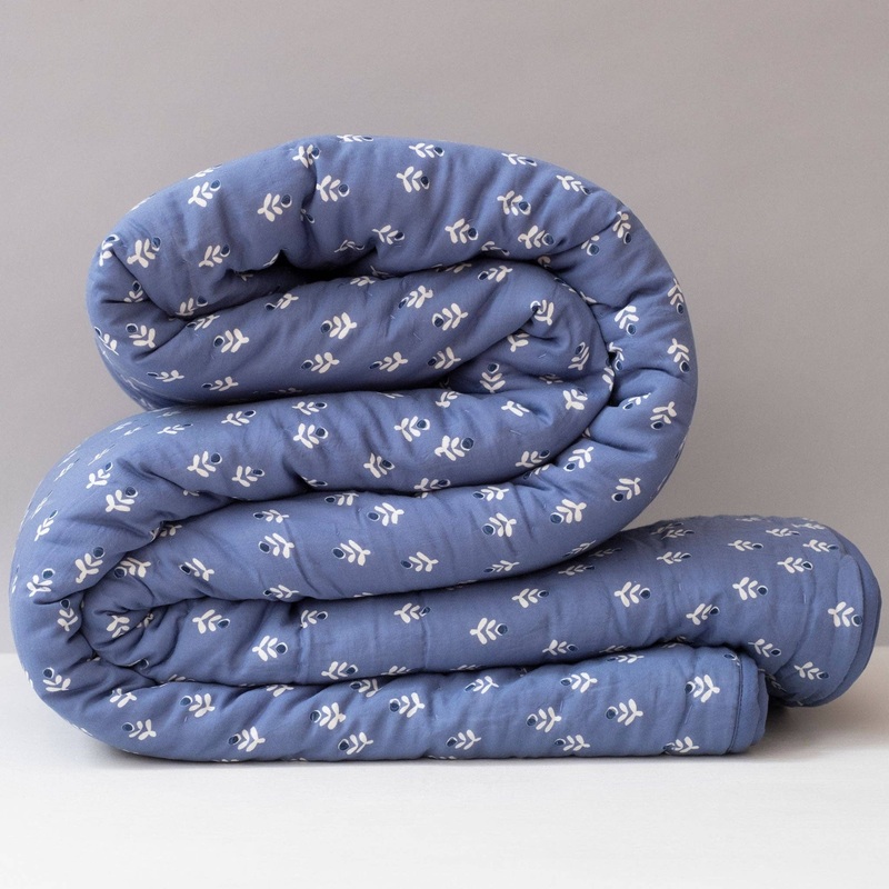 Tulip Blue Quilt Full/Queen