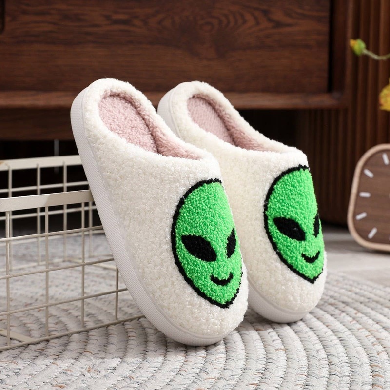Alien Plush Slippers White 7W | 6M