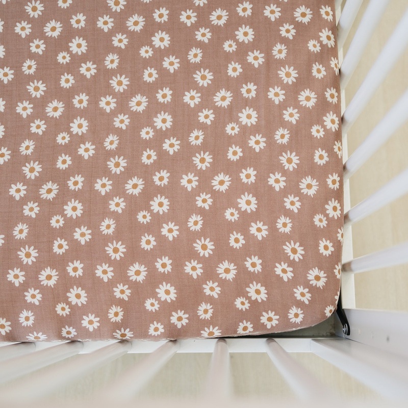 Muslin Crib Sheet | Daisy Dream