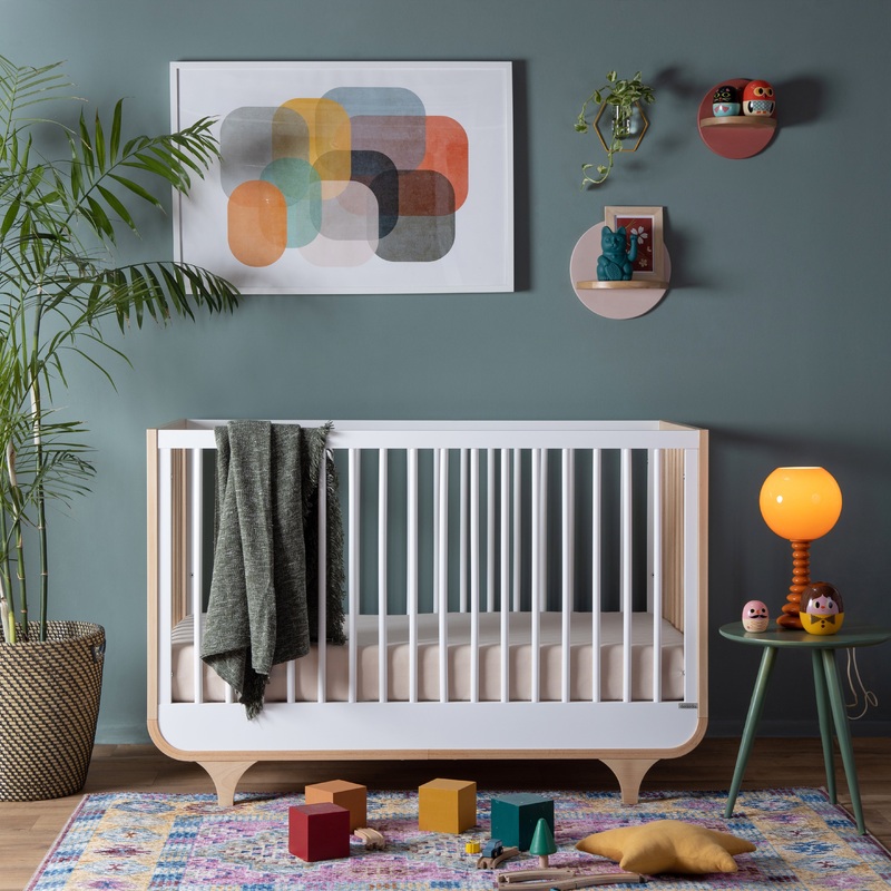 dadada Baby Jolly 3-in-1 Convertible Crib White / Natural