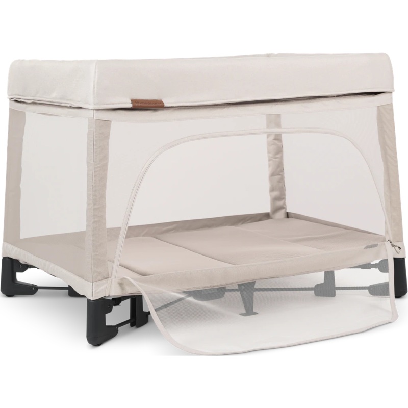 Uppababy Remi Playard w/Bassinet Charlie