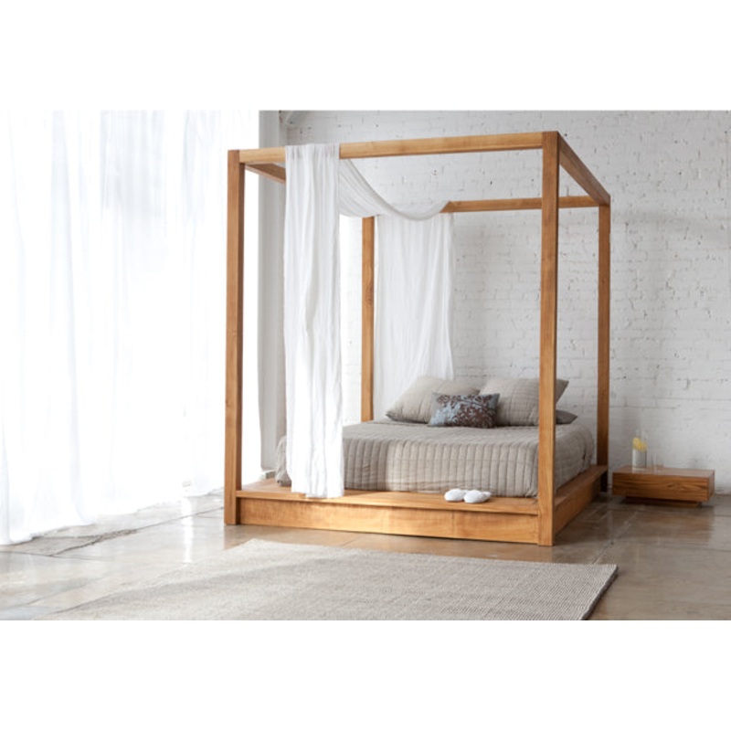 Canopy Bed – Queen